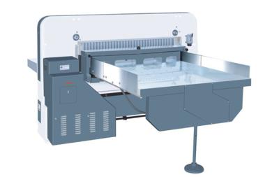 China 5 Schnitthöhe der Zoll-blauer LCD-Bildschirm-professionelle Papierschneidemaschine-4000KG 165mm zu verkaufen