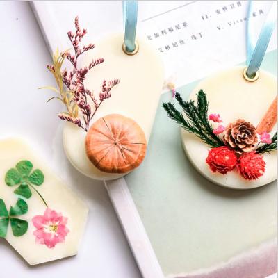 China Viable Silicone Mold Aromatherapy Wax Mold Car Wardrobe Window Listing Mini Decorative Flower Plaster for sale