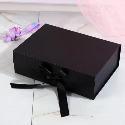 China Custom Recycled Materials Logo Cardboard Luxury Big Baby Gift Boxes Magnetic Folding Folding Paper Packaging With Lid For Small Business for sale