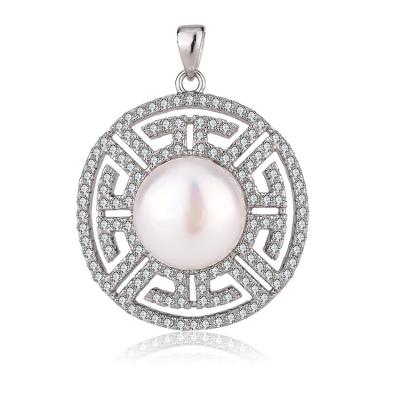 China TRENDY Custom pendant manufacturer wholesale circle round shape zirconia sterling silver women chain pendant necklace for sale