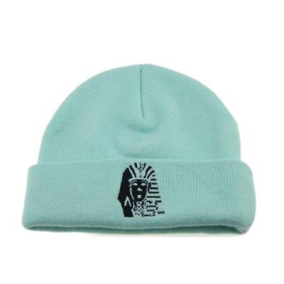 Chine OEM Broderie bleu clair femme manchette bonnet chapeau chaud tricoté à vendre