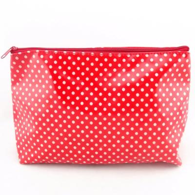 China Portable Fashion Fashion Zipper Clip Make Up Pouch Dot Red Cosmetic Bag for sale