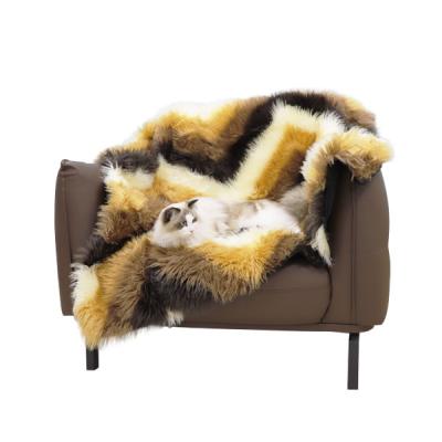 China Waterproof Soft Plush Faux Fur Covering Luxury Pet Blanket Soft Fluffy Pet Blanket Sofa Protector for sale