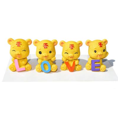 China 2021 China New Product LOVE Letters Small Tiger Resin Crafts Birthday Gift For Girlfriend for sale