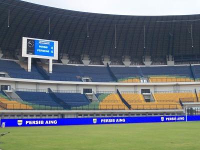 China O smd exterior do estádio de futebol das placas de propaganda do diodo emissor de luz P4 conduziu a distância da opinião da exposição 5-400m à venda