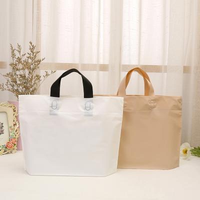 China Recyclable Cheap Custom Clear Clear Transparent Soft Handle Plastic Printing Design Printing Price Plastic Bag Buckle Shopping Bag With Handles for sale