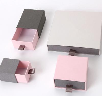 China small cube magnetic gift box with ribbon for sale