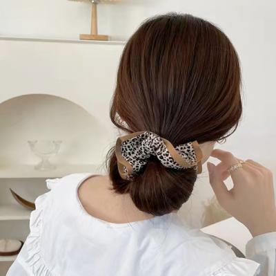 China New retro fashion leopard fashion large intestine pattern circle hair elastic hair band color matching binding rope high sense of temperament for sale