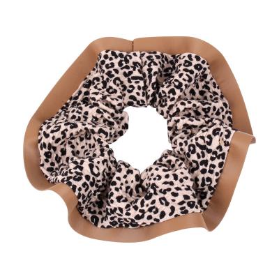 China Shape new style temperament hair color rope binding hair elastic band retro leopard pattern large intestine hair circle for sale