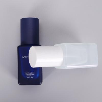 China 30ml Face Serum Cosmetic Bottles Transparent Clear Glass Pump Bottle for sale