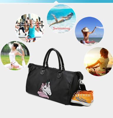 China Unicorn Pattern Traveling Duffel Tote Fashionable Separate Bag Designer Shoe Compartment Ladies Gym Sports Bag Weekender Overnight Bag for sale