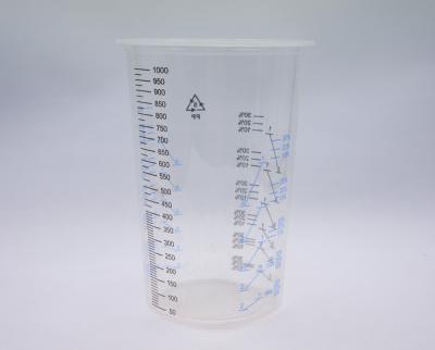 China 1000ml Disposable Mixing cup Auto Plastic Single Use plastic pots measuring printed cup calibrated-up cup en venta