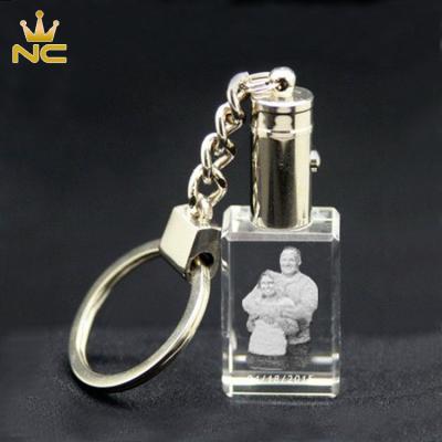 China Bulk Cheap China Rectangle Glass Engraving 3D Laser Crystal Photo Keychain For Wedding Favors Souvenirs for sale