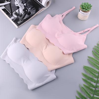 China QUICK DRY Foreign Style Ladies Lingerie Yoga Seamless Wireless Fitness Padded One Piece Bra No Underwire Comfort Lift Up Bra for sale