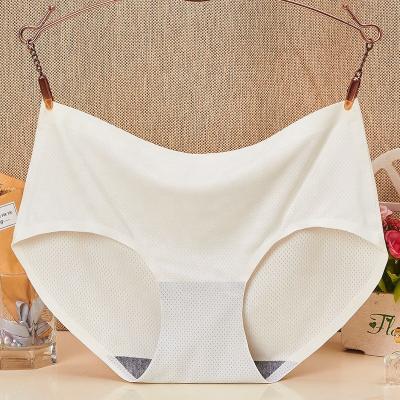 China Solid Color Antibacterial Breathable Large Size Ice Mesh Mid Waist One-piece Underwear Summer Ladies Traceless Underwear for sale