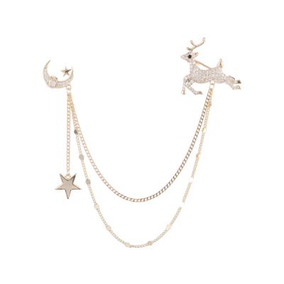 China Pin Brooch 2012 Brand Fashion Jewelry Brooches Wholesale Korean Gold Plated Metal Deer Moon Star Charm Chain Brooch for sale