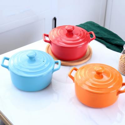 China Viable Customize Ceramic Casserole Stew Soup Pot High Temperature Health Casserole Gift for sale