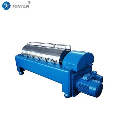 China Horizontal Screw Sludge Decanter Centrifuge Machine For Wastewater Dewatering for sale