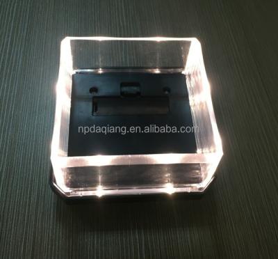 China Factory Customized Reasonable Price Solar Garden Fence Light Solar Post Cap Light for sale