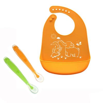 China Amazon BPA Free Hot Sale BPA Free Easy Feeding Spoon Set With Baby Silicon Bibs for sale