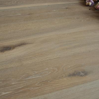 China Hot Sale Modern Indoor White Oak Wood Strip Engineered 1 Click Use 3 Ply Russian Flooring for sale