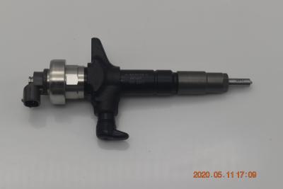 China 4JJ1 Engine Fuel Injector 8982601090 295050-1900 Isuzu Engine Parts for sale