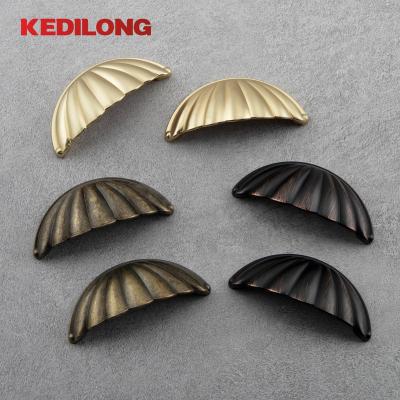 China Fashion Furniture hardware fashion semicircular shell bronze handle cabinet drawer wardrobe gold handle for sale