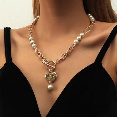 China Hot Sales Trendy Fashion Pearl Ot Buckle Clip Link Pendant Gold Plated Clavicle Chain Necklace for sale