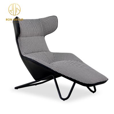 China Simple design fashionable metal frame indoor leisure chair for hotel restaurant for sale