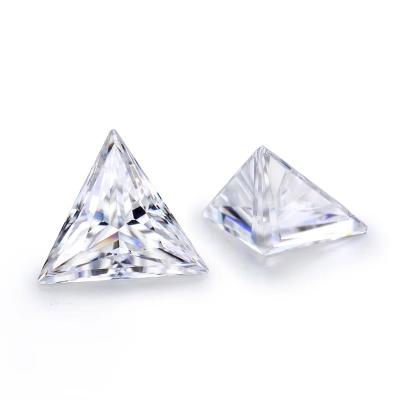 Chine D Moissanite synthétique incolore triangulaire coupée VVS1 à vendre