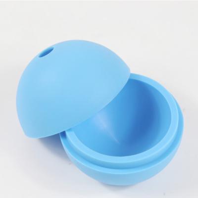 China Viable whiskey ice hockey maker silicone ice ball cube tray ice cube maker machines for sale with lid plug for sale