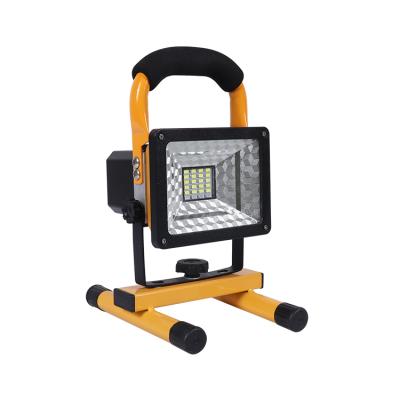 China Garden Portable 15W 30W SMD Waterproof IP 65 Rechargeable Emergency Led Floodlight for sale