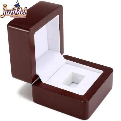 China Beautiful JunMei Championship Soft Luxury Ring Display Wooden Box for sale