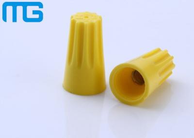 China Conector común del alambre con la manga del PVC, tornillo amarillo de SP4 en los conectores aislados alambre del alambre en venta