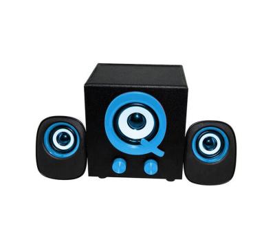 Chine 5V USB a actionné la conception classique de Subwoofer de haut-parleurs d'ordinateur des multimédia 2,1 à vendre