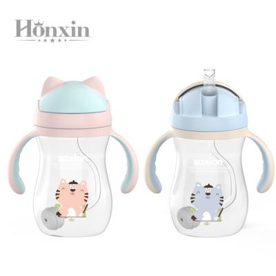 China Manufacturers Cheap BPA Free 300ml Baby Straw Cup Hands Free Bottle Baby Sippy Feeding Cup With Straw for sale