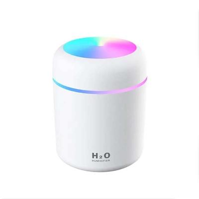 China Feel Comfortable Wholesale Large Capacity Home Office Atomization Humidifier USB Car Color Cup Humidifier Mini For Air Water Refill for sale