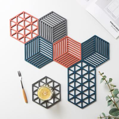 China Household Tea Cup Dining Table Viable Insulation High Temperature Resistant Pad Geometric Hollow Non-Slip Mat for sale