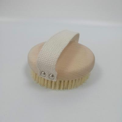 China Sustainable 100% Natural Round Wooden Sisal Bath Brush is easy to exfoliate, remove dirt, improve skin quality and promote skin renewal for sale