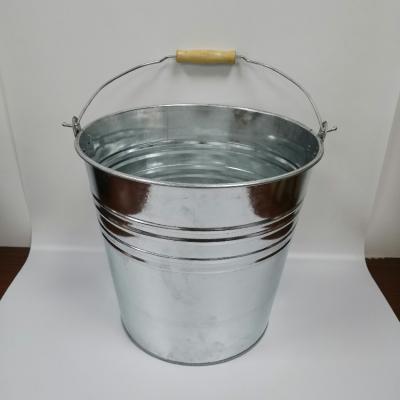 China Sustainable 15L Round Galvanized Steel Metal Single Bucket With Wooden Handle for sale