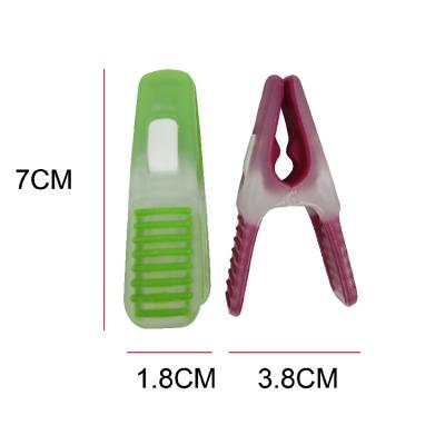 China Custom Cheap Home 22PCS Laundry Area 7CM Clothespin Plastic Clothes Clips for sale