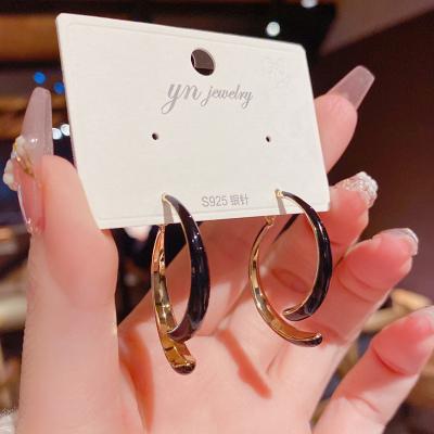 China Fashionable s925 cross fashion fishtail earrings women black earrings for women fashion design hanging earrings for sale