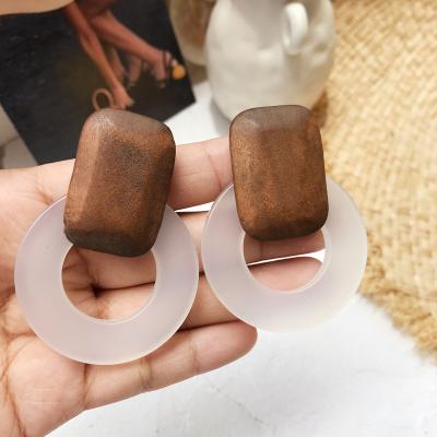 China Trendy Korean Fashion Jewelry Geometric Fashion Earrings Acrylic Circle Stud Designer Wooden Earrings for sale