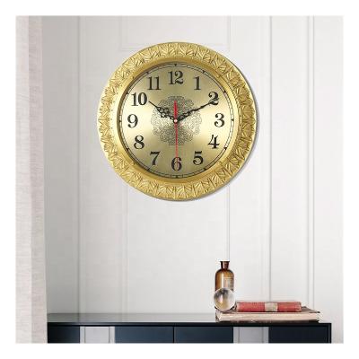 China Antique luxury European fashion home style wall clock villa cafe decoration golden clock for sale