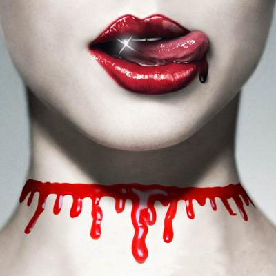 China Enamel Women Gothic Horror Halloween Blood Scarf Glitter Crawling Cute Drip Necklace for sale