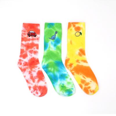 China Autumn And Winter Fashion Running QUICK DRY Sports Unisex Cartoon Embroidered Tie Dye Cotton Logo Socks Custom Made Crew Mens Socks for sale