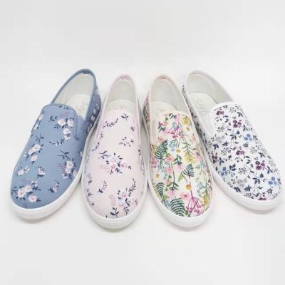 China Low Cut Floral Print/Lightweight/Breathable Fashion Casual Shoes Hot Sale Slip On Shoes Summer Designer Custom Flat Shoes For Ladies for sale