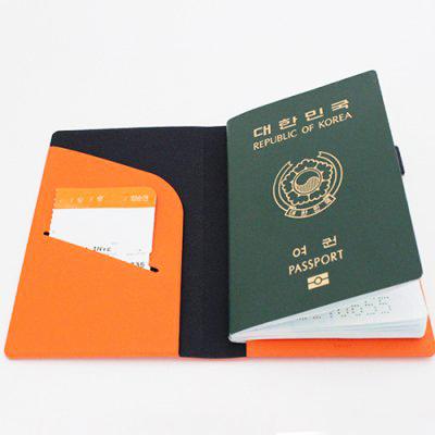 China Eco-friendly Fashion PVC Leather Passport Holder Cover for sale