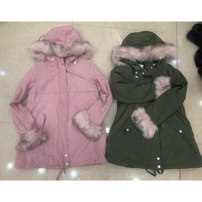 China Cheap Casual Wear Brand Stock Lot Jackets With Hood Stock Lots /Closeout Hooded Padded Coats/Jackets for sale