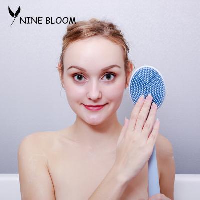 China Long Handle Washable Soft Massage Bath Brush Silica Gel Folding Bath Cleaning Brush for sale